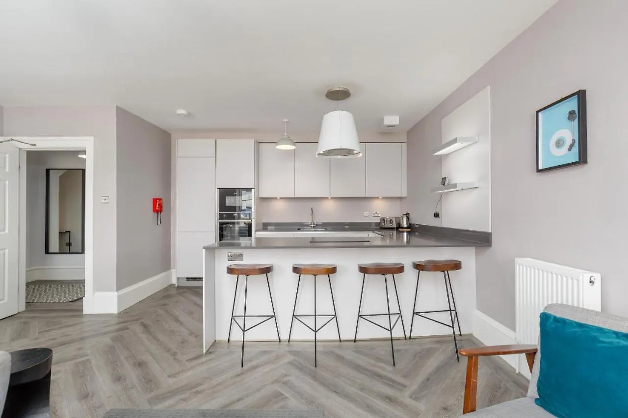 York Place Apartments By Destination Edinburg
