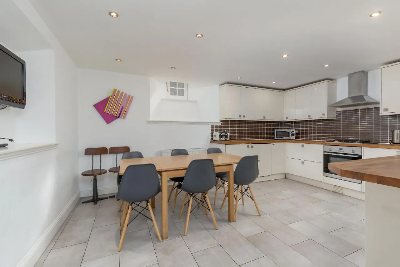 York Place Apartments By Destination Edinburg Storbritannien