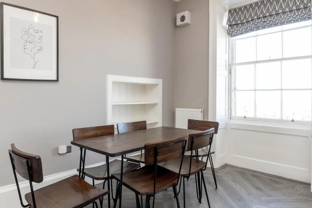 York Place Apartments By Destination Edinburg 0*,