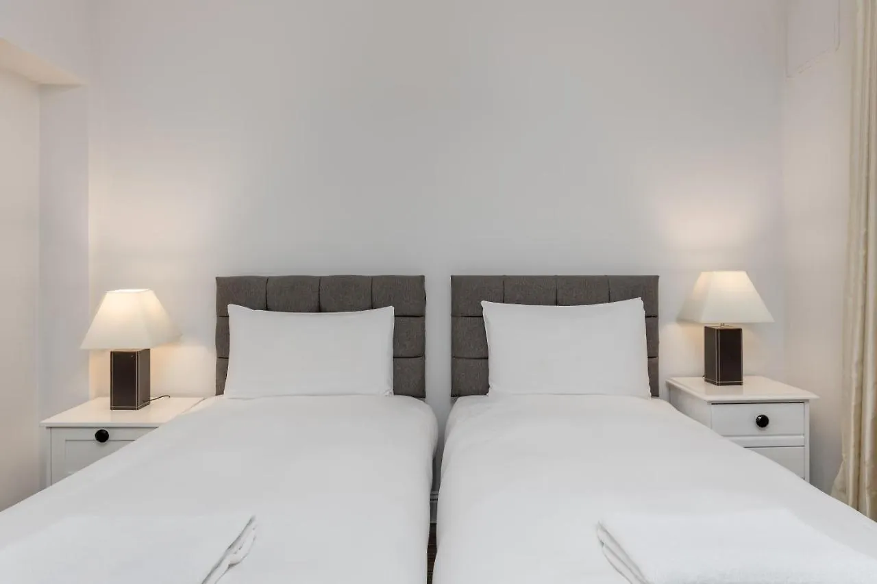 York Place Apartments By Destination Edinburg