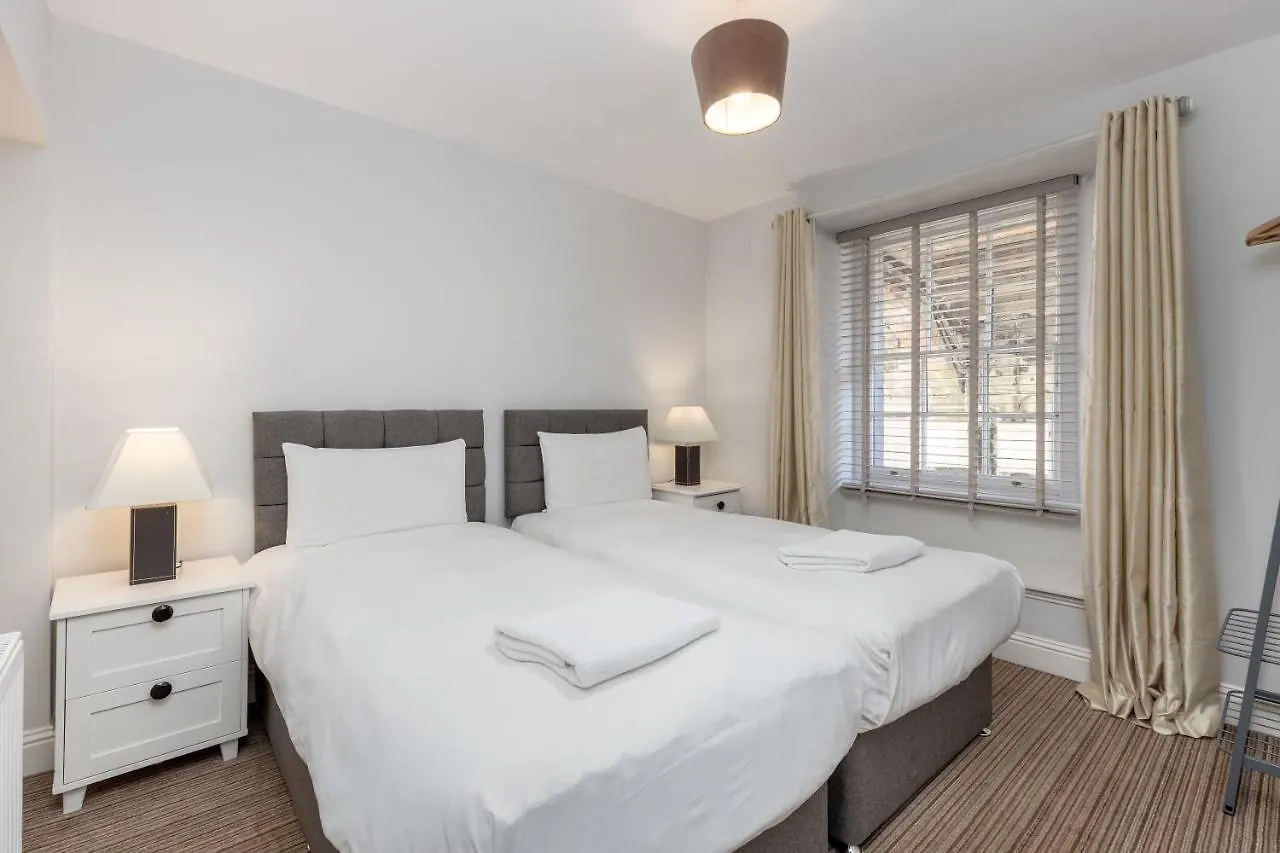 York Place Apartments By Destination Edinburg