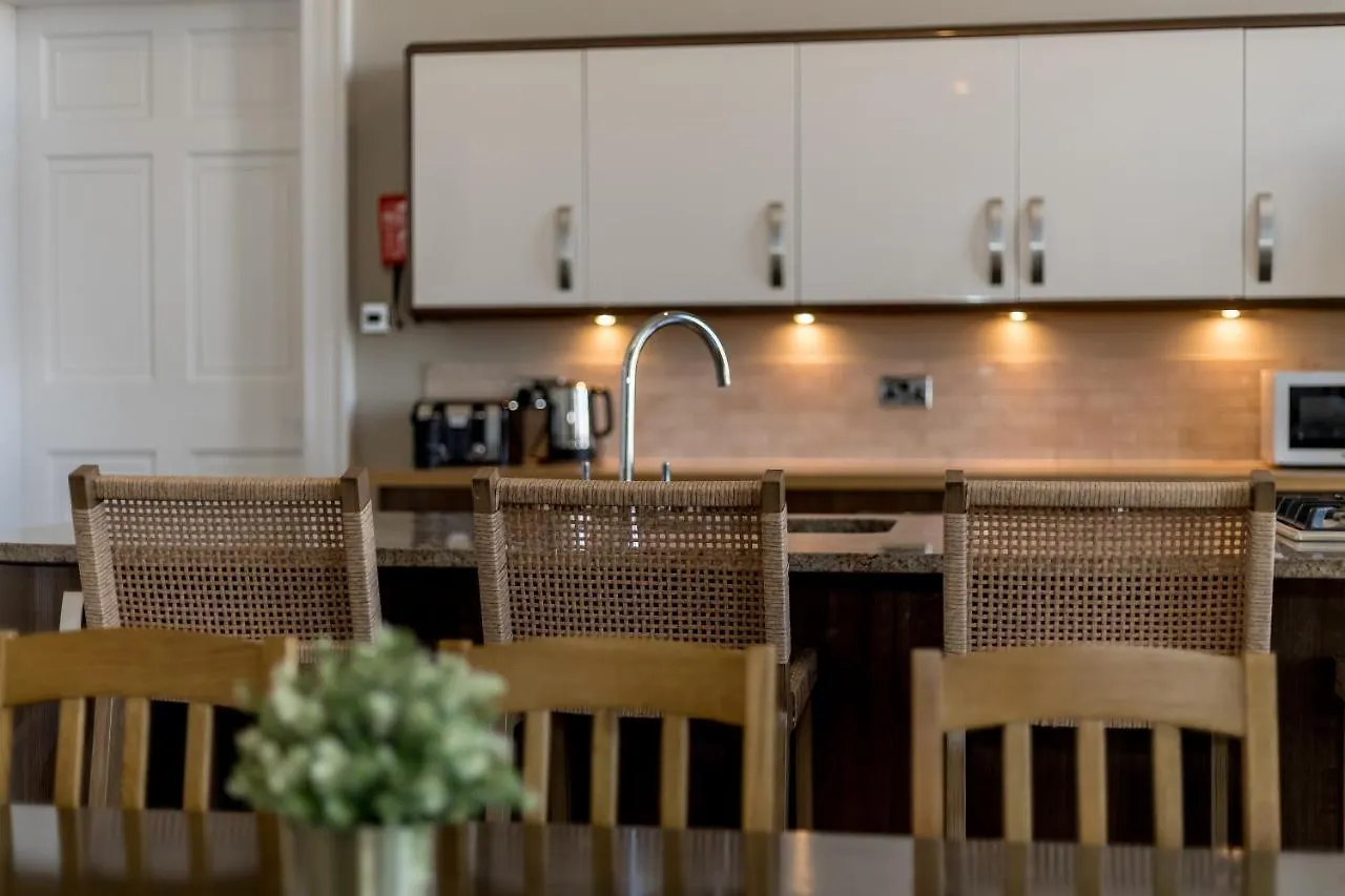 York Place Apartments By Destination Edinburg