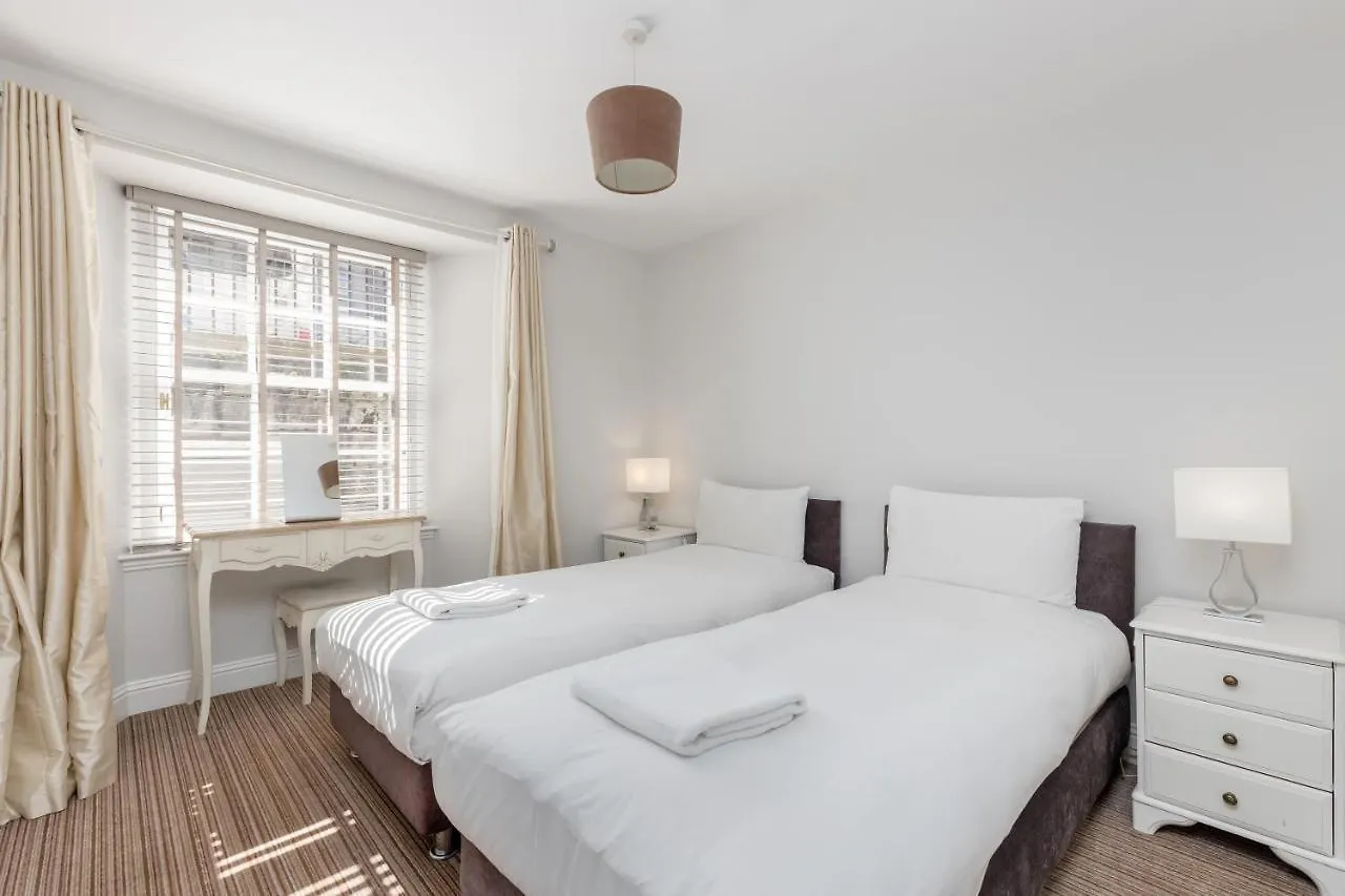 York Place Apartments By Destination Edinburg